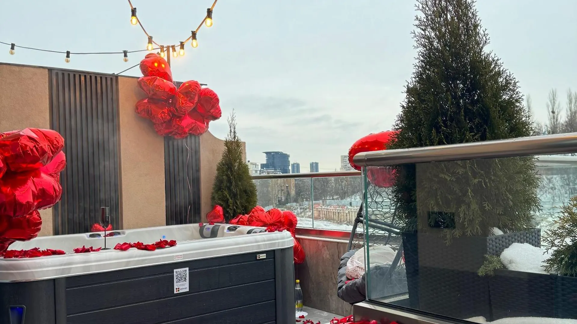Skyspa Apartments - Апартаменти З Джакузі На Терасі З Видом На Печерськ Kyiv 0*,  Ukraine